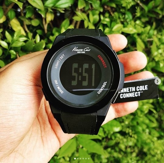 Original Kenneth Cole Connect Smart Tech Bluetooth Watch 10022805