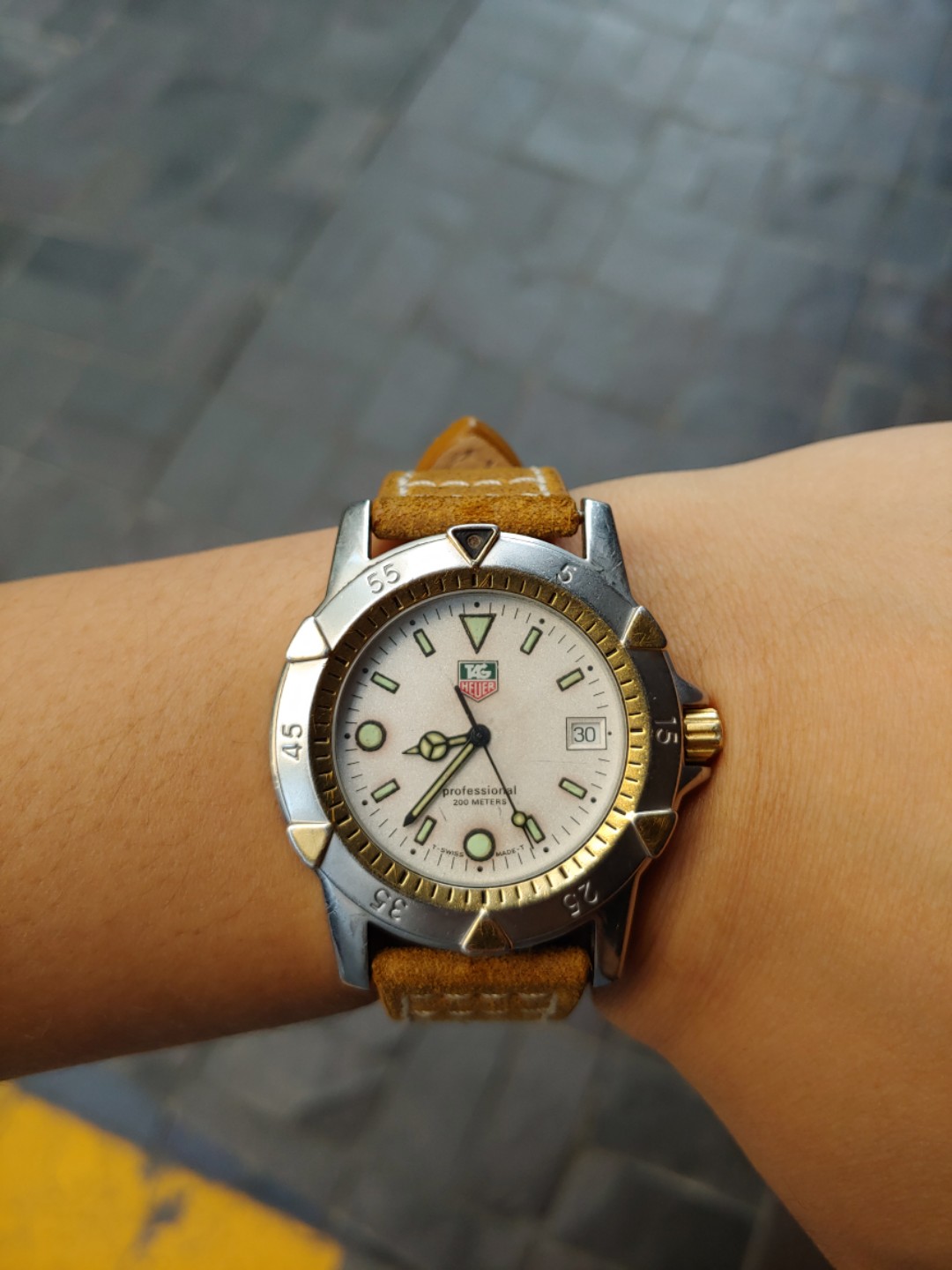 tag heuer 1500 professional 200m