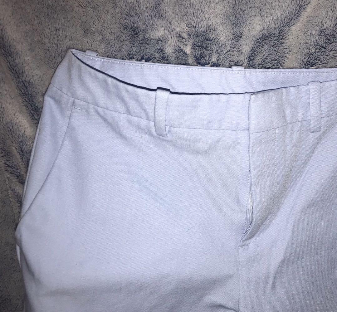 UNIQLO BLUE CROPPED TROUSERS (Category: Other Bottoms) located in Pasay City. Submitted by jtan110 (Listing ID 280761011, Image 2). Description: Best fits size 24-25‼️ Condition 9/10‼️ Negotiable‼️.