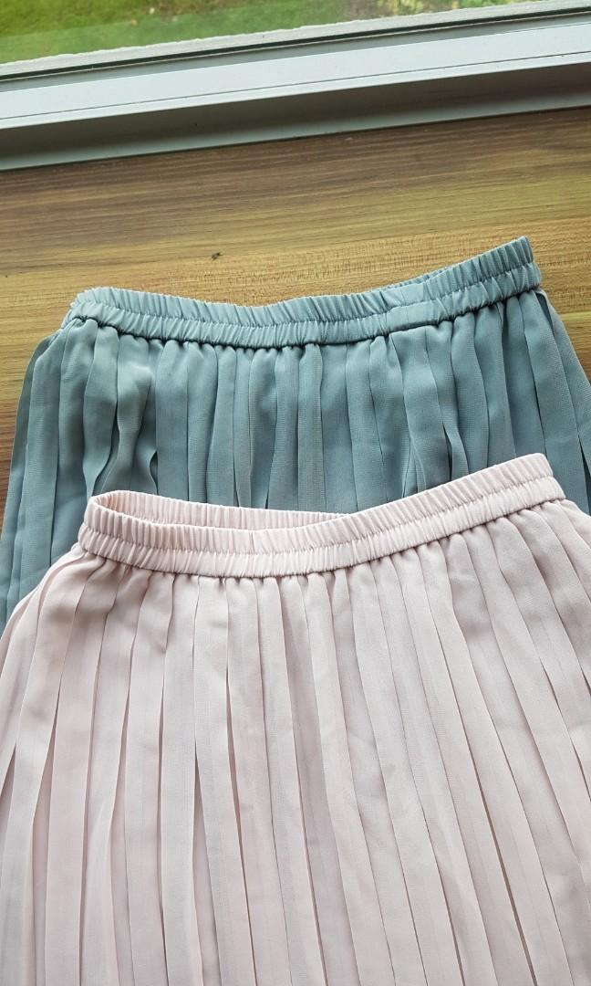 Pink and green pleated skirt Clearance