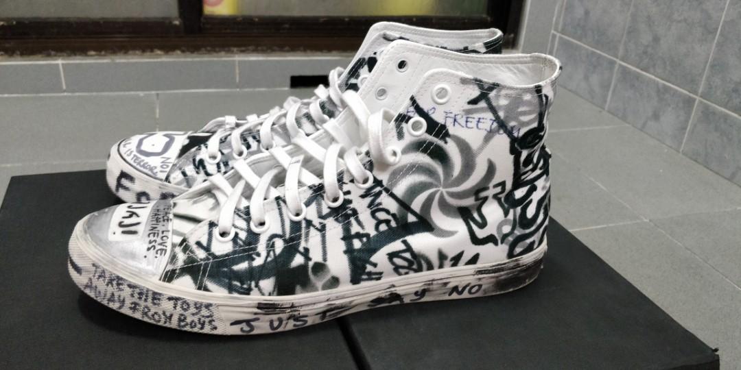vetements graffiti sneakers 42