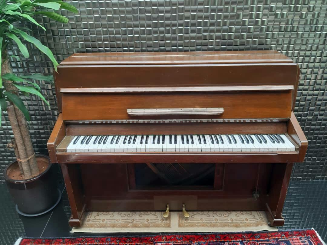 Vintage 1953 Knight Upright Piano, Hobbies & Toys, Music & Media ...