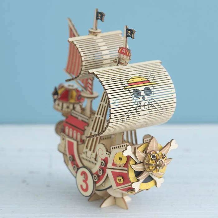 Wooden Art kigumi One Piece Thousand Sunny, Hobbies & Toys