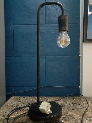 Black Steel Table Lamp