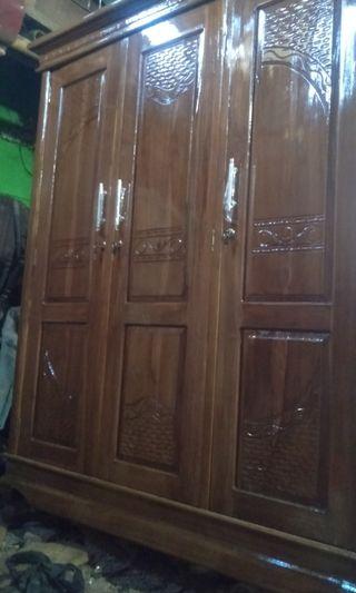 Lemari jati