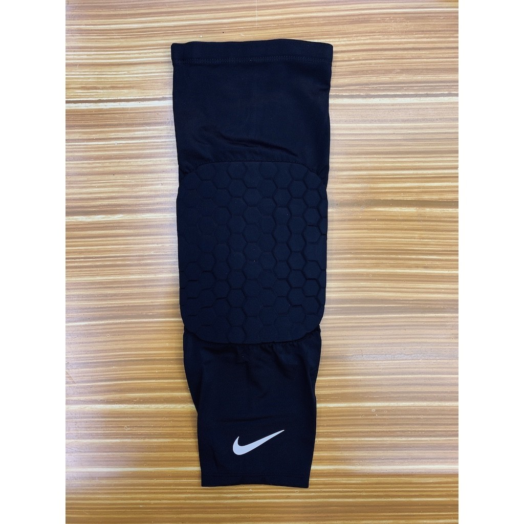 1 pc Nike Black Silk Kneepad Leg Sleeve 