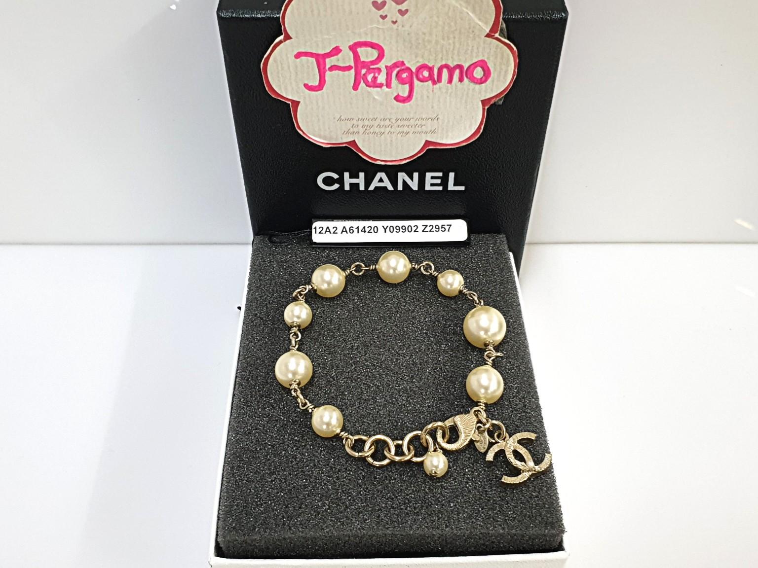 Chanel pearl bracelet  Les Merveilles De Babellou