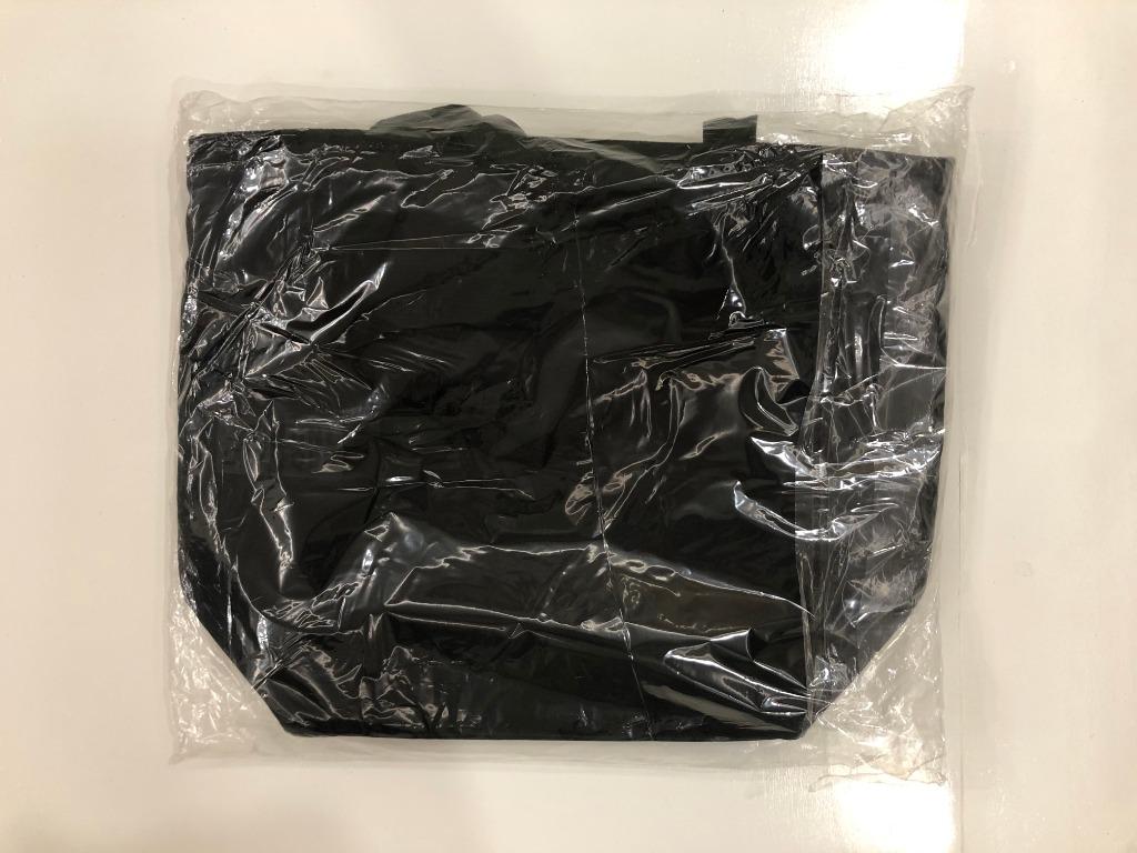 [Brand New] Uniqlo Insulated Cooler Shoulder Bag - Black , Women's ...