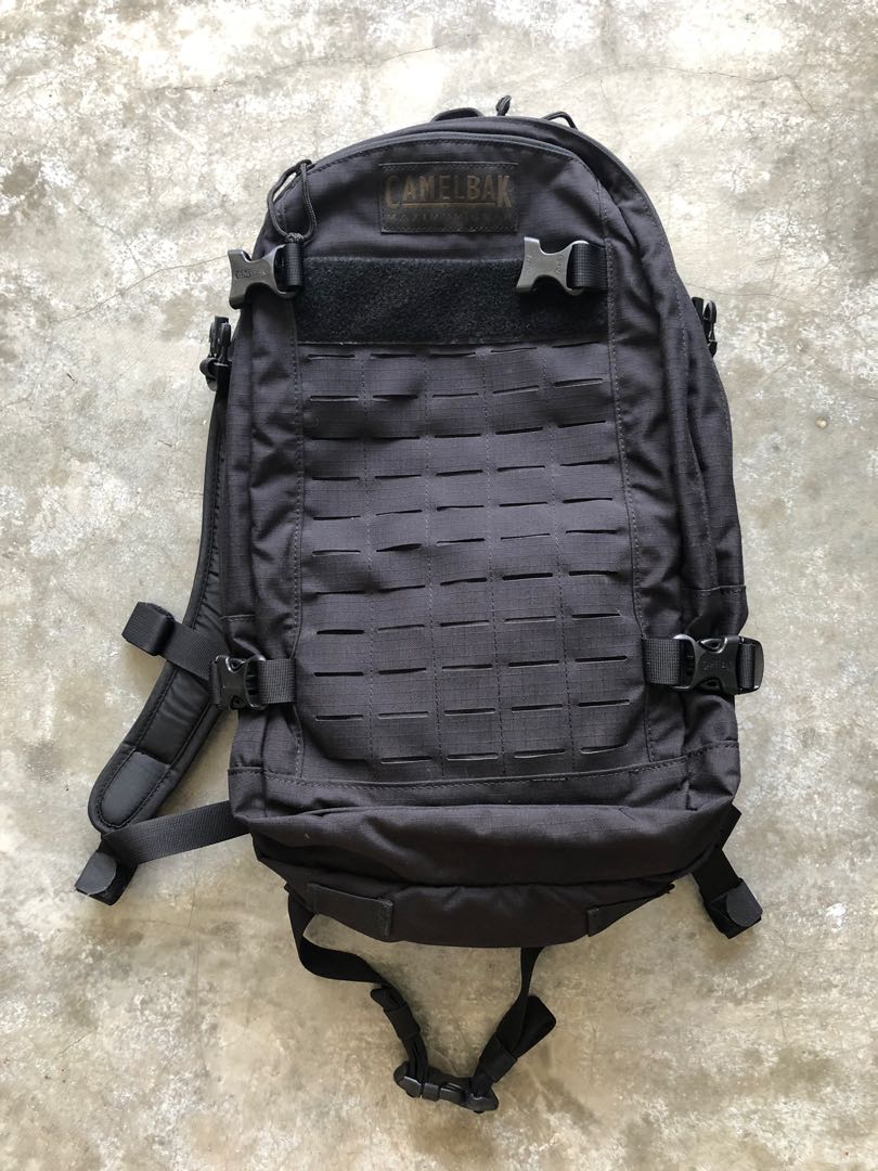 Camelpak HAWG Mil Men s Fashion Bags Backpacks on Carousell