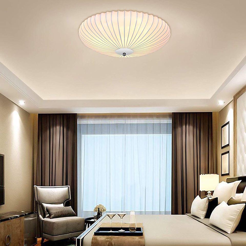 Ceiling Light (Category: Lighting) located in Singapore. Submitted by haikel83 (Listing ID 280781009, Image 1). Description: .