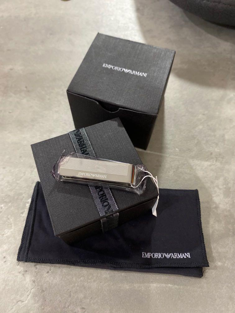 Authentic Emporio Armani Money clip, Men's Fashion, Watches & Accessories,  Wallets & Card Holders on Carousell