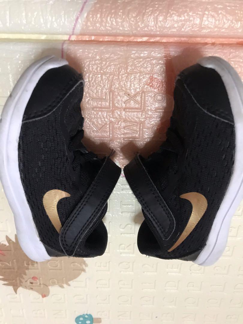Nike Boy s Flex 2017 RN Kid Unisex Toddler Running Shoes Velcro
