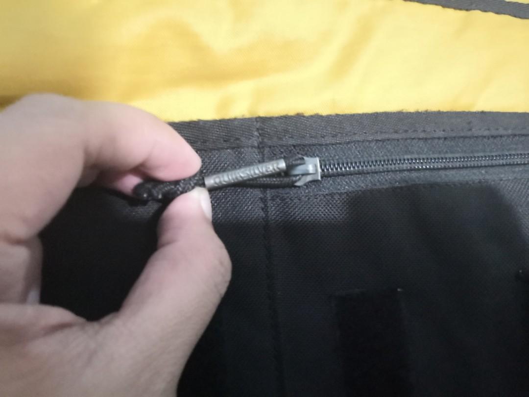 quiksilver messenger bag/laptop bag, Men's Fashion, Bags, Sling Bags on