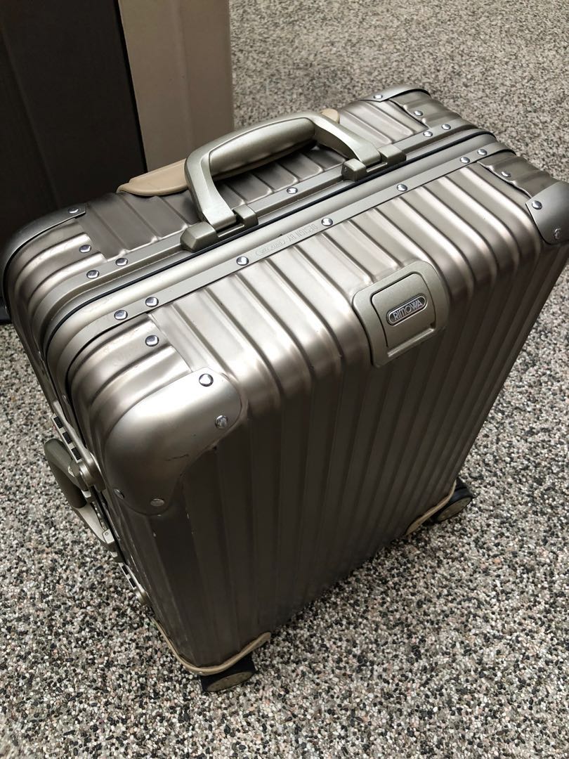 Rare colour of Authentic Rimowa Luggage New Topas Titanium 29