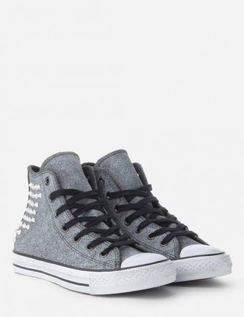 Sepatu Converse Ori Women S Fashion Women S Shoes On Carousell