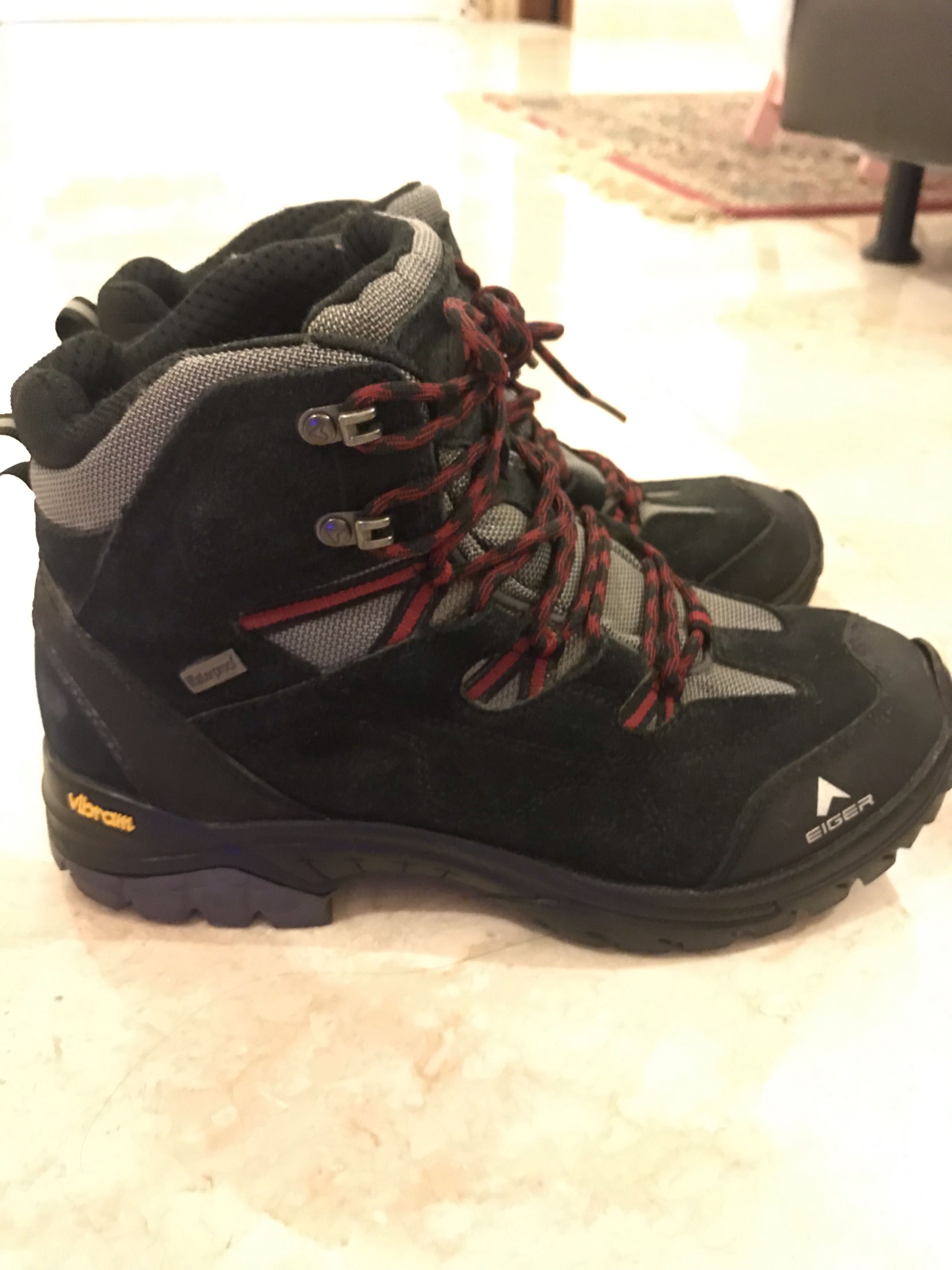 Sepatu Gunung atau Hiking EIGER WATERPROOF, Olah Raga, Perlengkapan