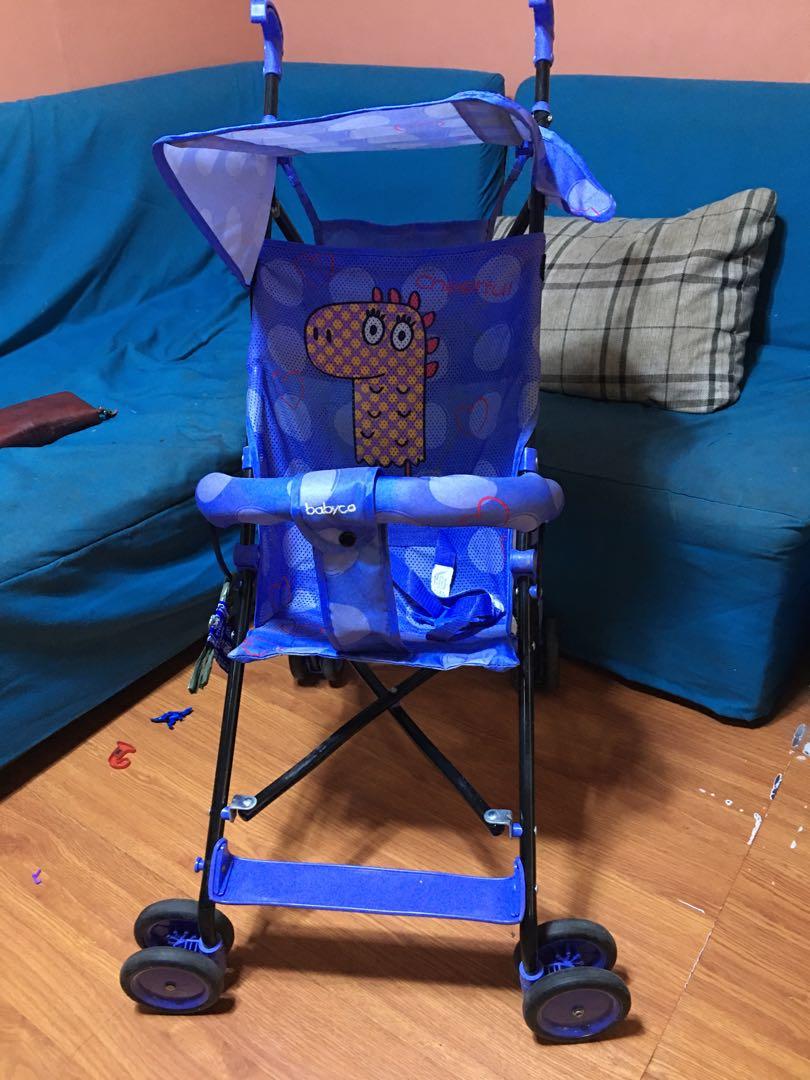 Umbrella type stroller (Category: Strollers) located in Mandaluyong City. Submitted by abby_calixto (Listing ID 280848848, Image 1). Description: Umbrella type stroller New Violet .