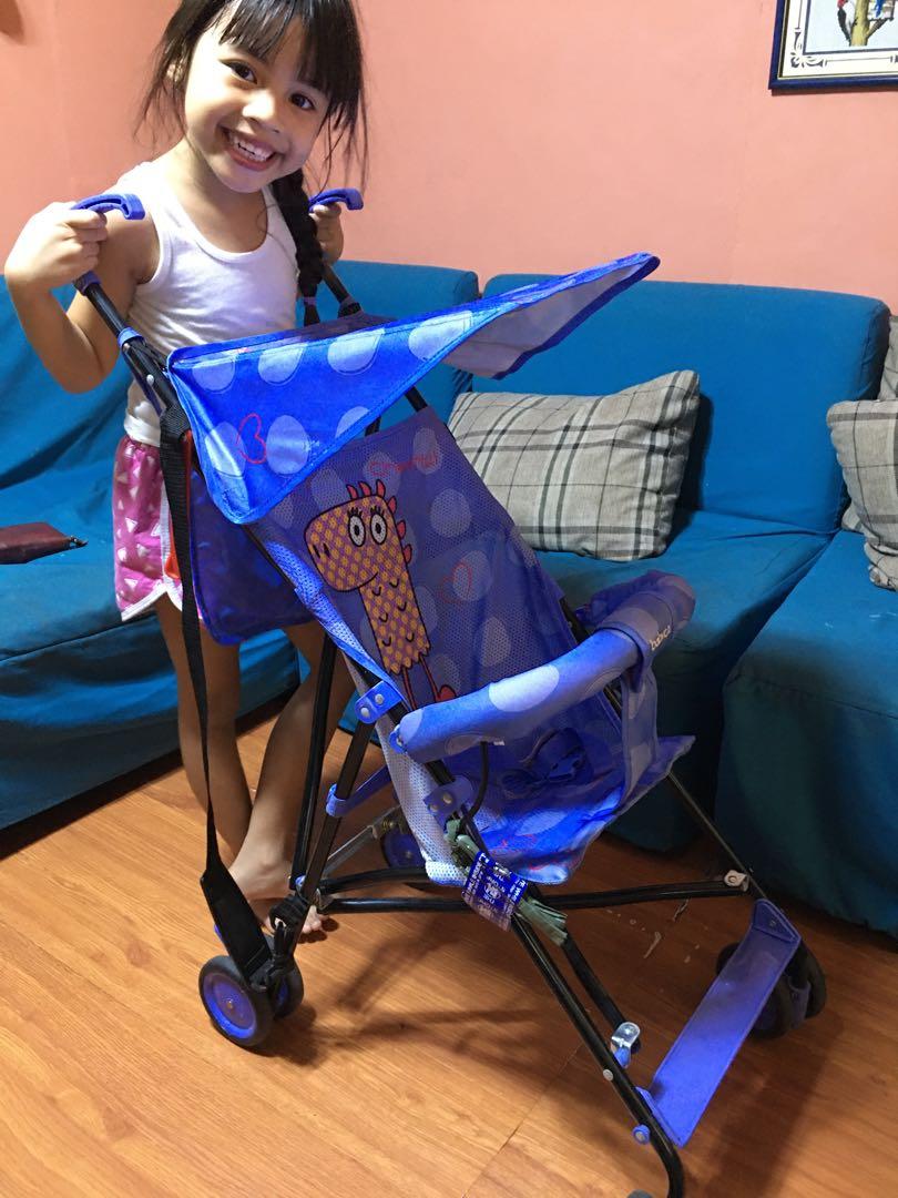 Umbrella type stroller (Category: Strollers) located in Mandaluyong City. Submitted by abby_calixto (Listing ID 280848848, Image 3). Description: Umbrella type stroller New Violet .