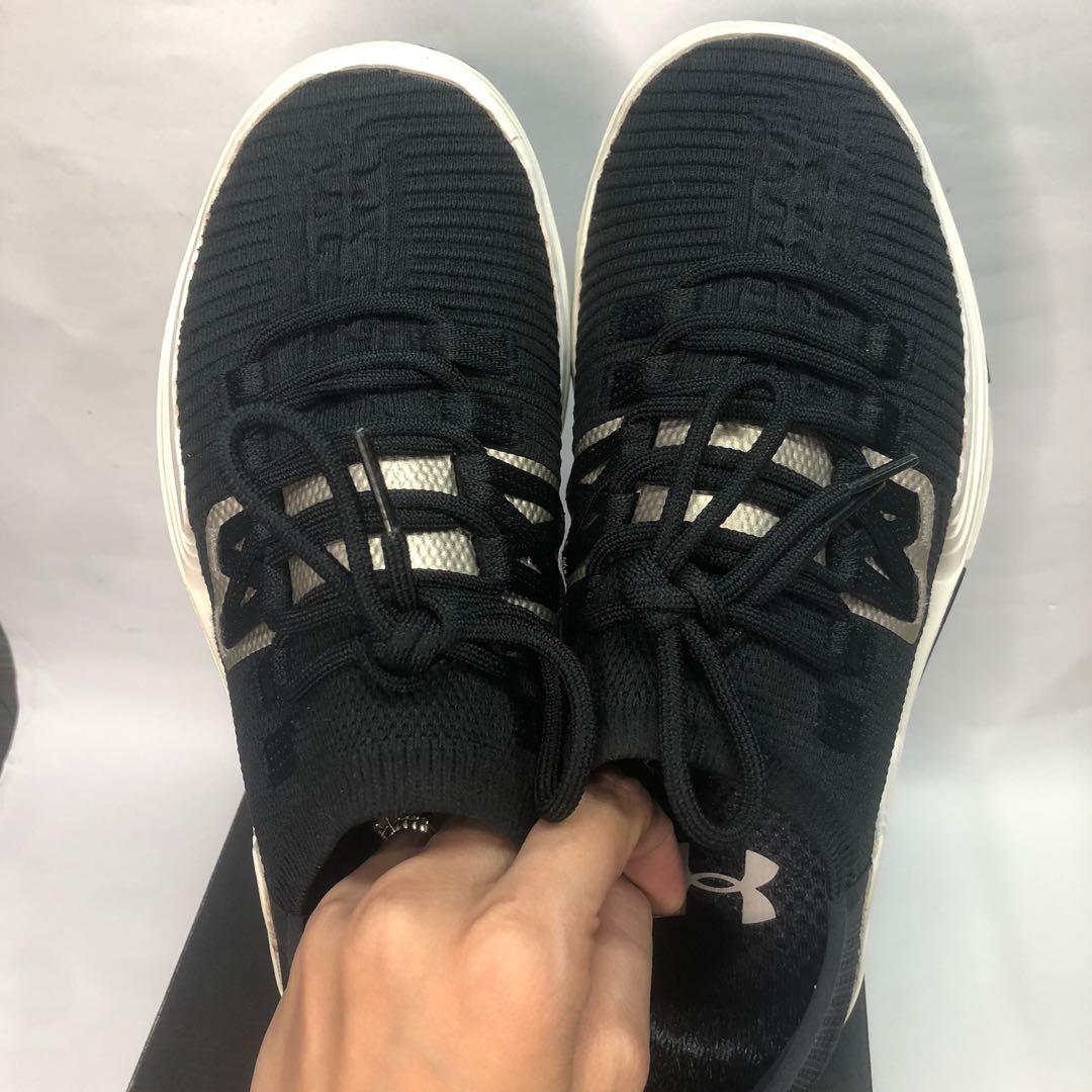Under Armour rubber shoes for walking (Category: Sneakers) located in Quezon City. Submitted by bctcking (Listing ID 280944829, Image 3). Description: Used only twice Almost new.