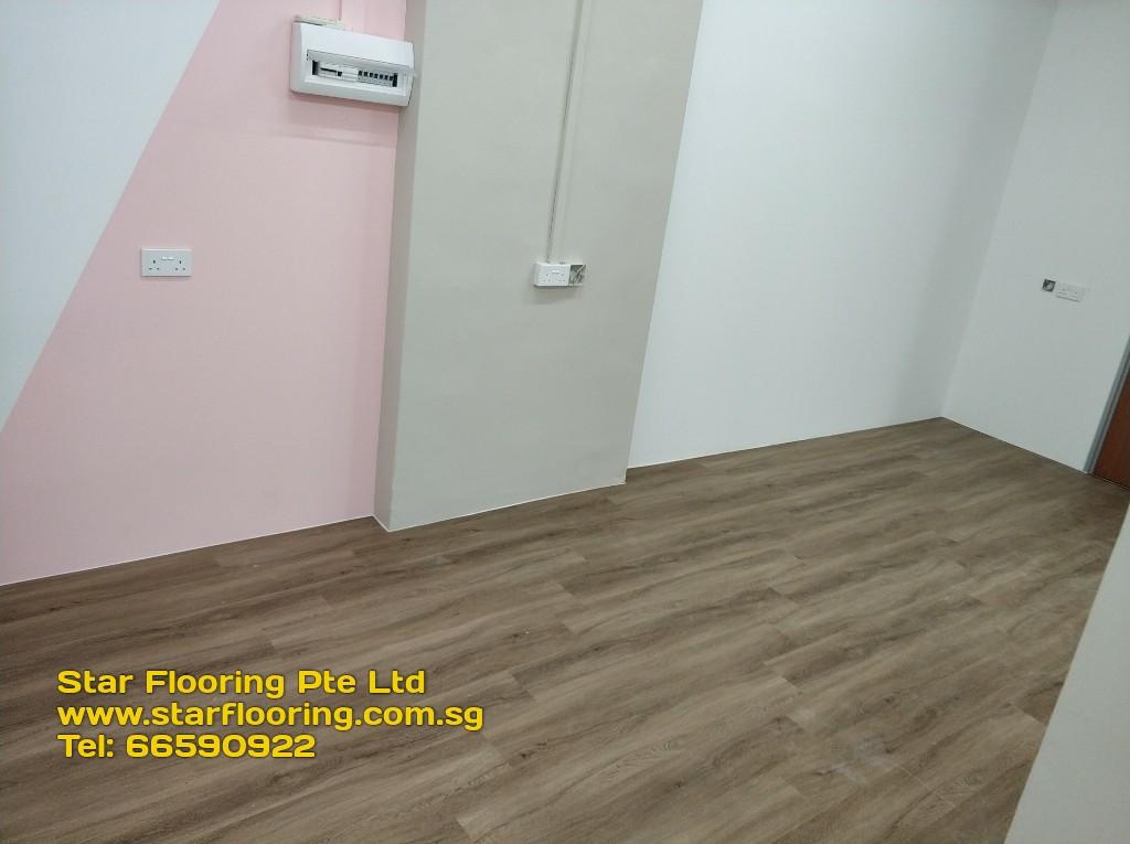 Vinyl flooring expert62863076644995114