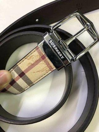 B U R B E R R Y belt with box