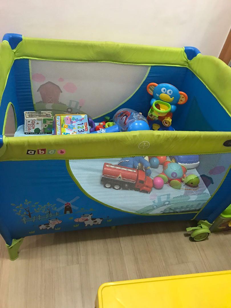 2 in 1 playpen and crib, Babies & Kids, Baby Nursery & Kids Furniture