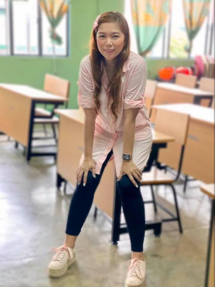 Bershka shoes us6 espadrille style (Category: Flats & Sandals) located in Manila. Submitted by sonza1979 (Listing ID 280985019, Image 1). Description: Very cute When worn last pic.