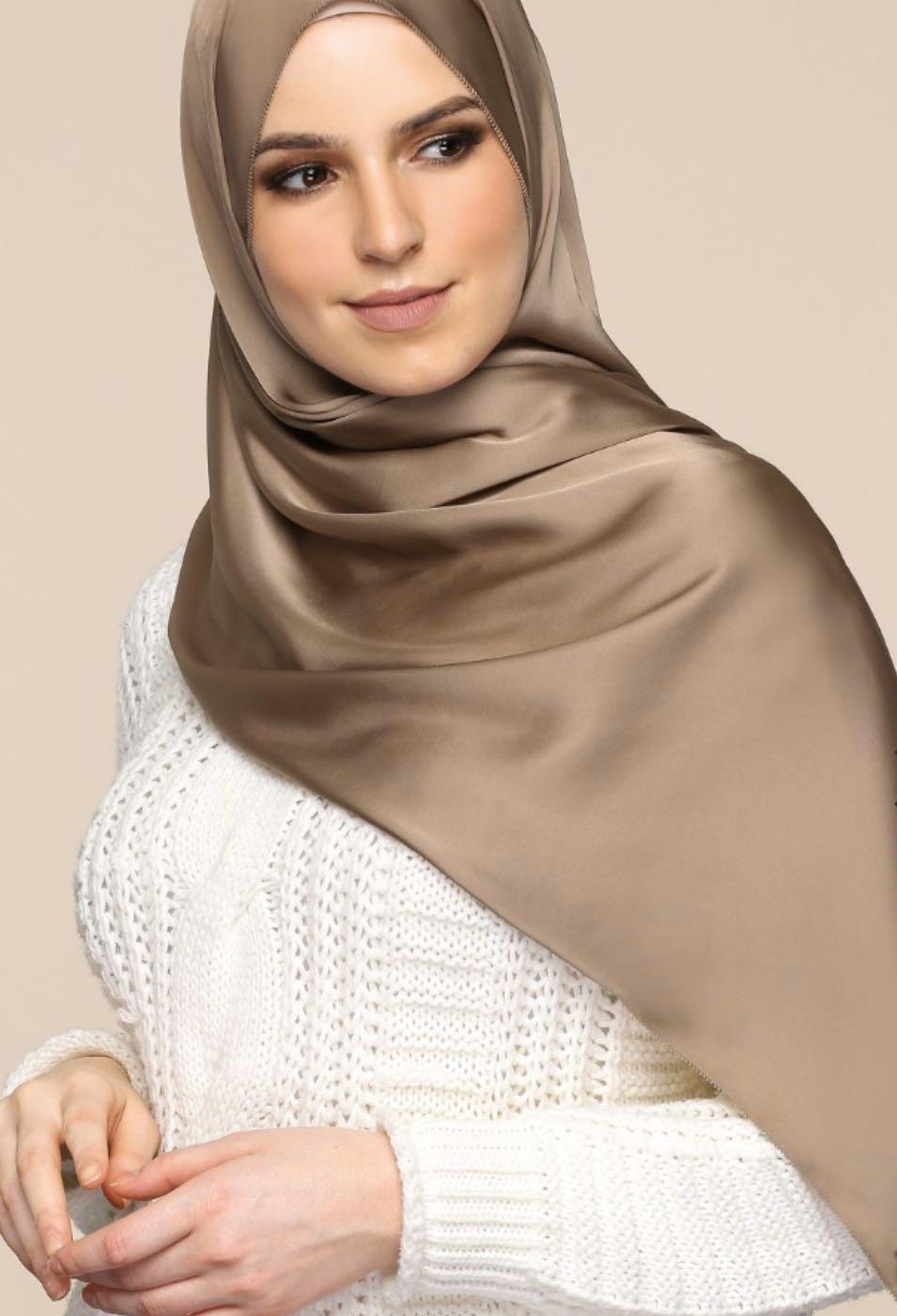 Duck satin sale shawl