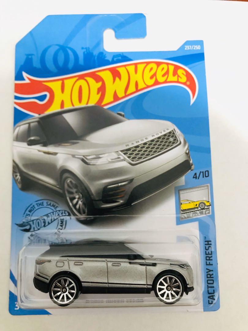 Hot wheels Bugatti Chiron land rover velar silvia lancer, Hobbies