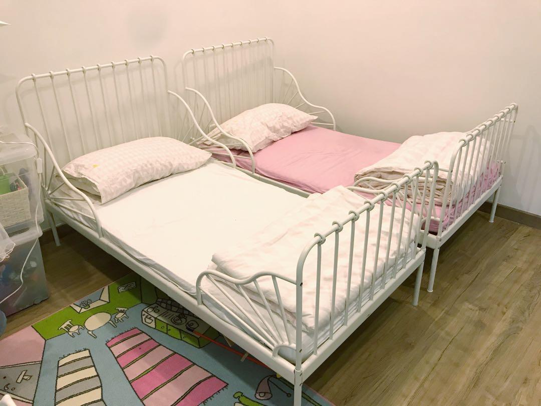 Minnen extendable outlet bed frame