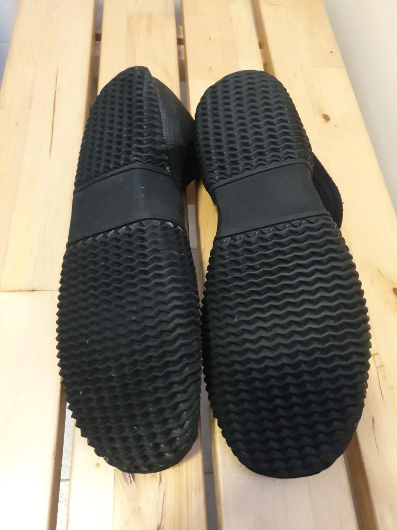 MARES EQUATOR 2mm DIVE BOOTS (BOOTIES), Sports Equipment, Sports