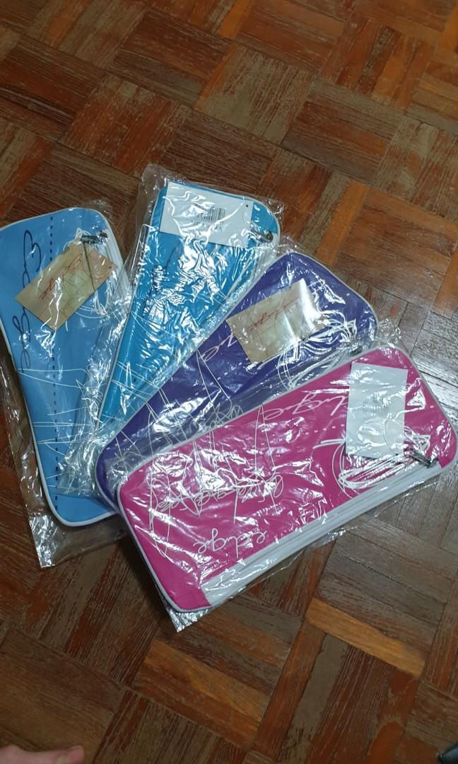 Multi purpose pouch (Category: Craft Supplies & Tools) located in Singapore. Submitted by runwaymuse (Listing ID 281042946, Image 3). Description: Can be used for pencil case or accessories pouch.