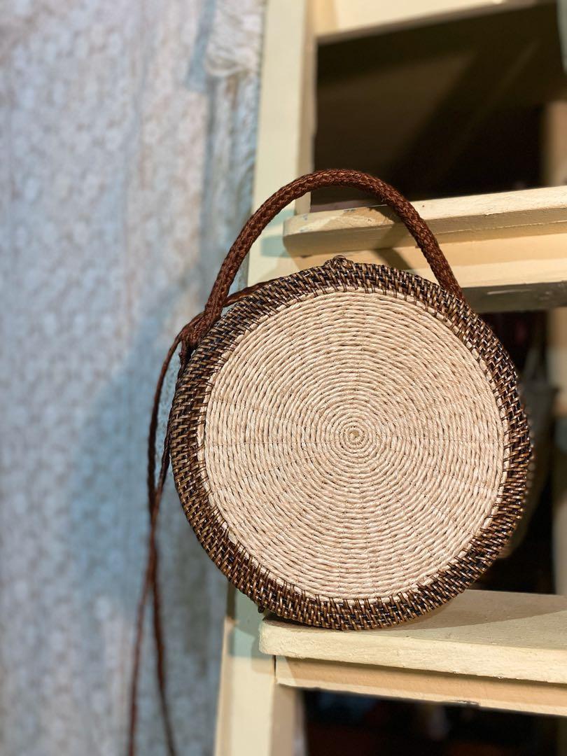 round native sling bag