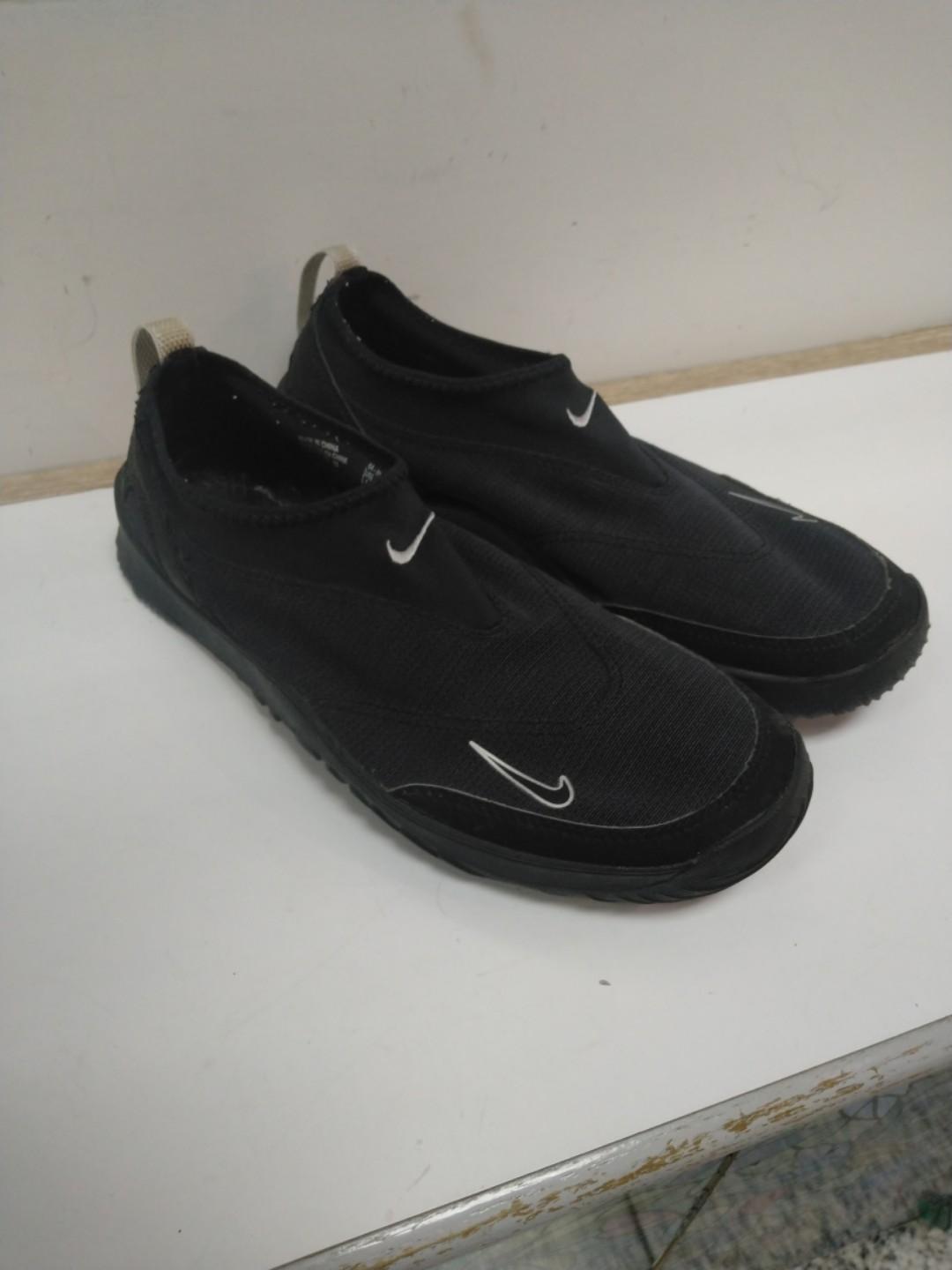 nike acg slip on