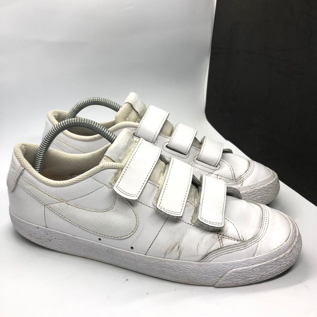Nike sb sales strap shoes