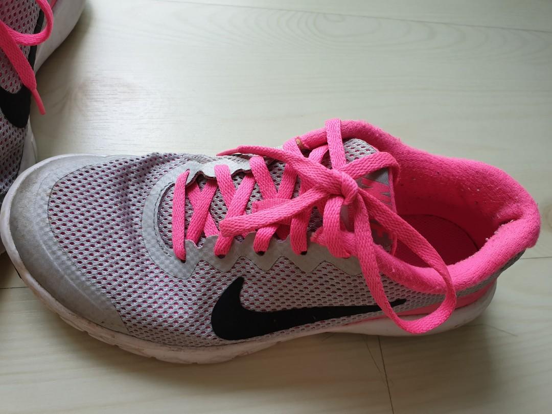 Girls nike sales size 3
