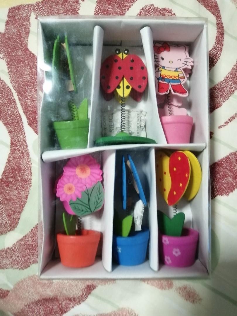 Note clip (Category: Stationery & School Supplies) located in Singapore. Submitted by bluedanude (Listing ID 280955778, Image 1). Description: Wrapped not used selling as a whole pack.self collect..