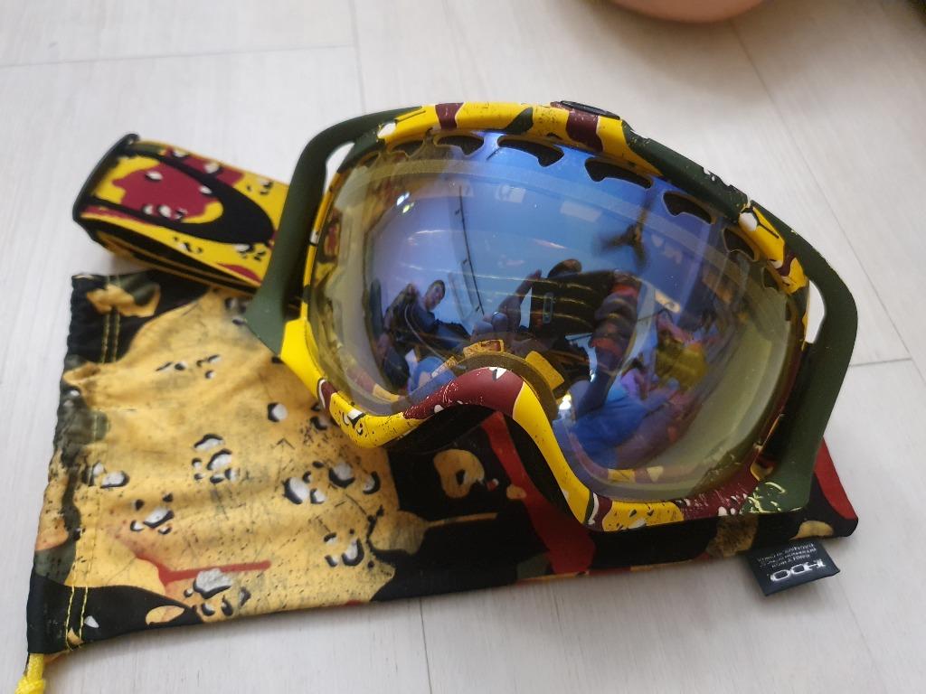 Oakley tanner 2025 hall goggles