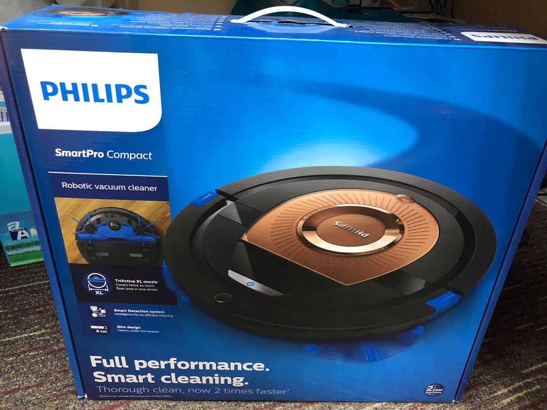 Philips SmartPro Compact Robotic Vacuum Cleaner FC8776, TV & Home ...