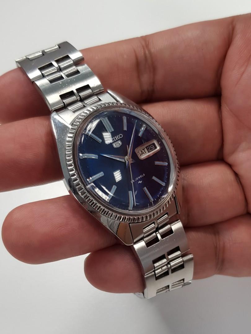 Seiko 5126-8050 (very clean, runs well, superb blue/green dial), Mobile  Phones & Gadgets, Wearables & Smart Watches on Carousell