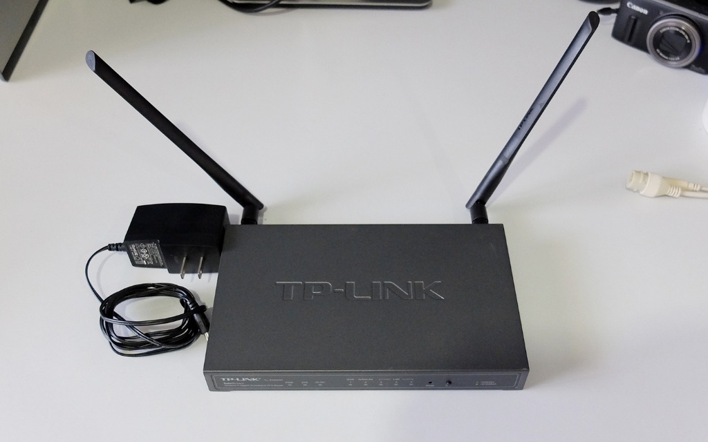 TP-Link ER-604W Wireless N Gigabit Load Balancing Router with Wi-Fi ...