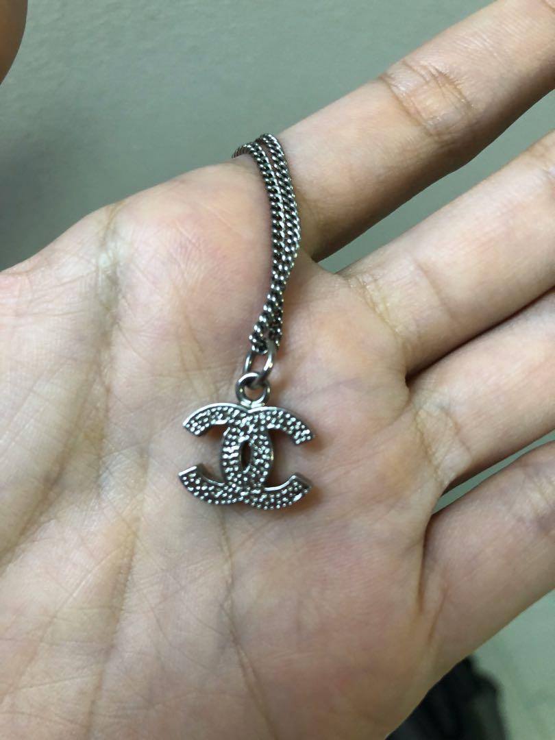 Chanel interlocking hotsell c necklace