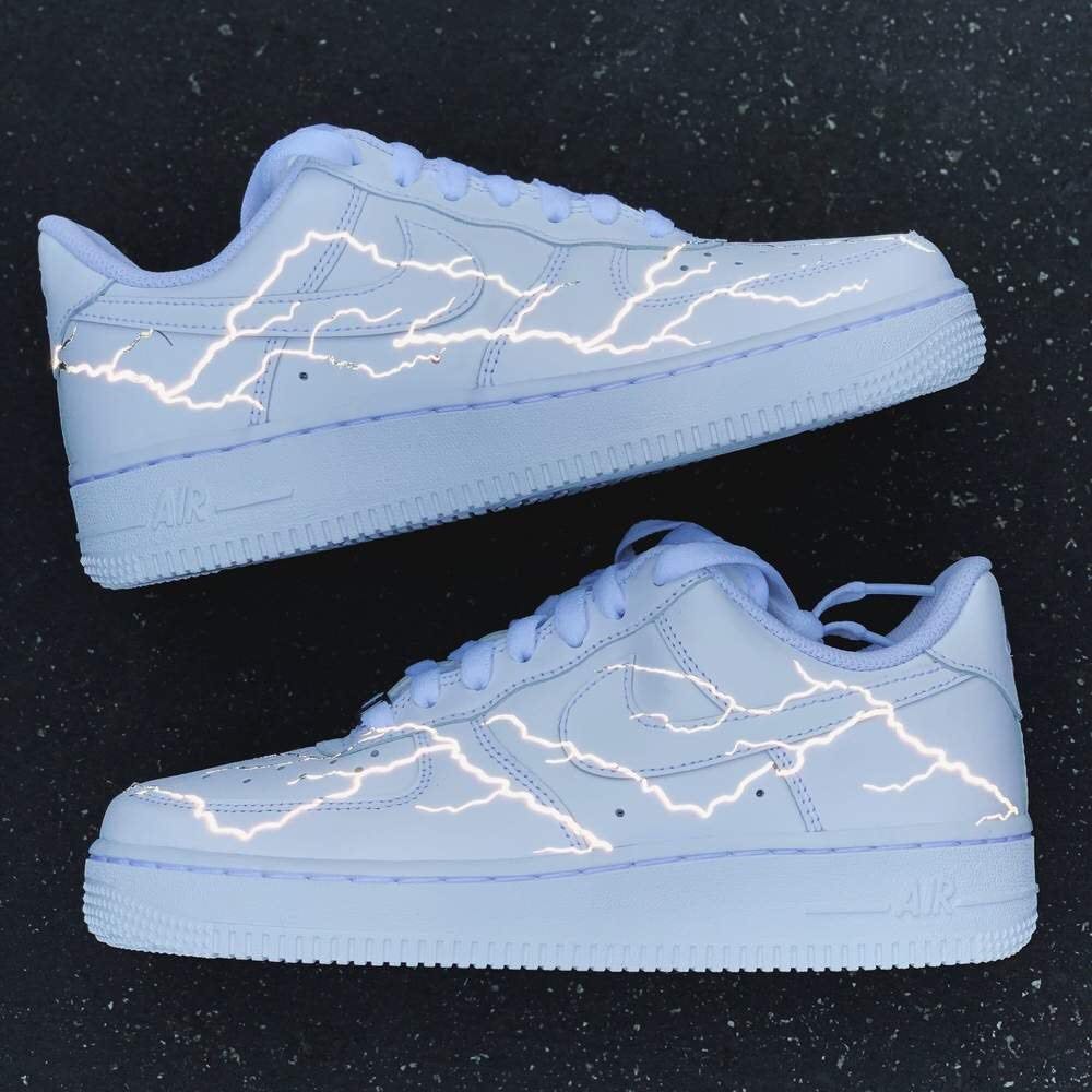 Air force 1 with lightning discount