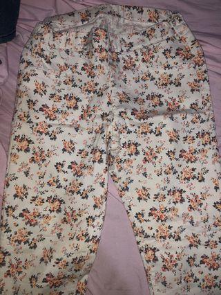 Celana bunga uniqlo