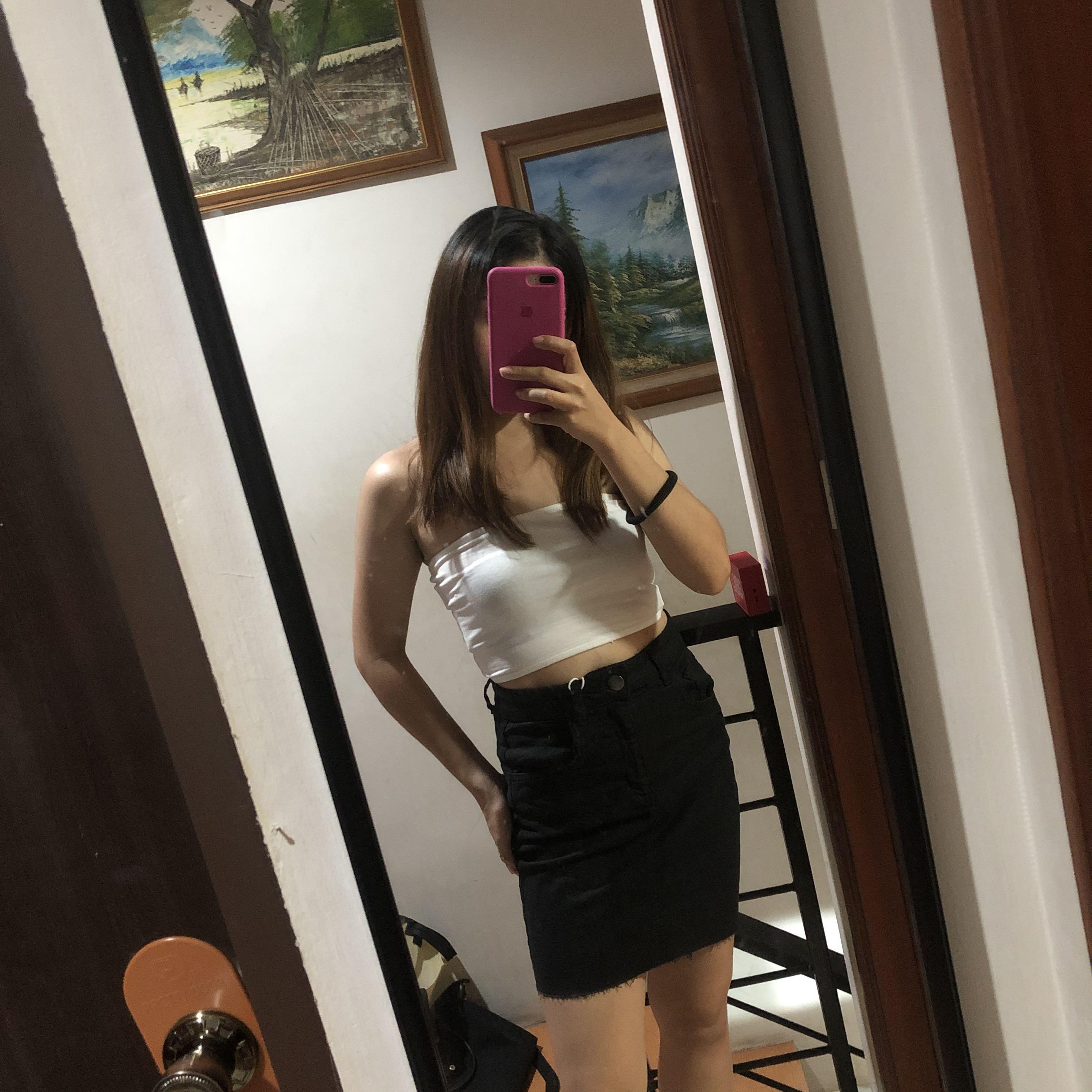 Cotton On White Bandeau Top (Category: Sleeveless) located in Quezon City. Submitted by _belleph (Listing ID 281223797, Image 2). Description: .