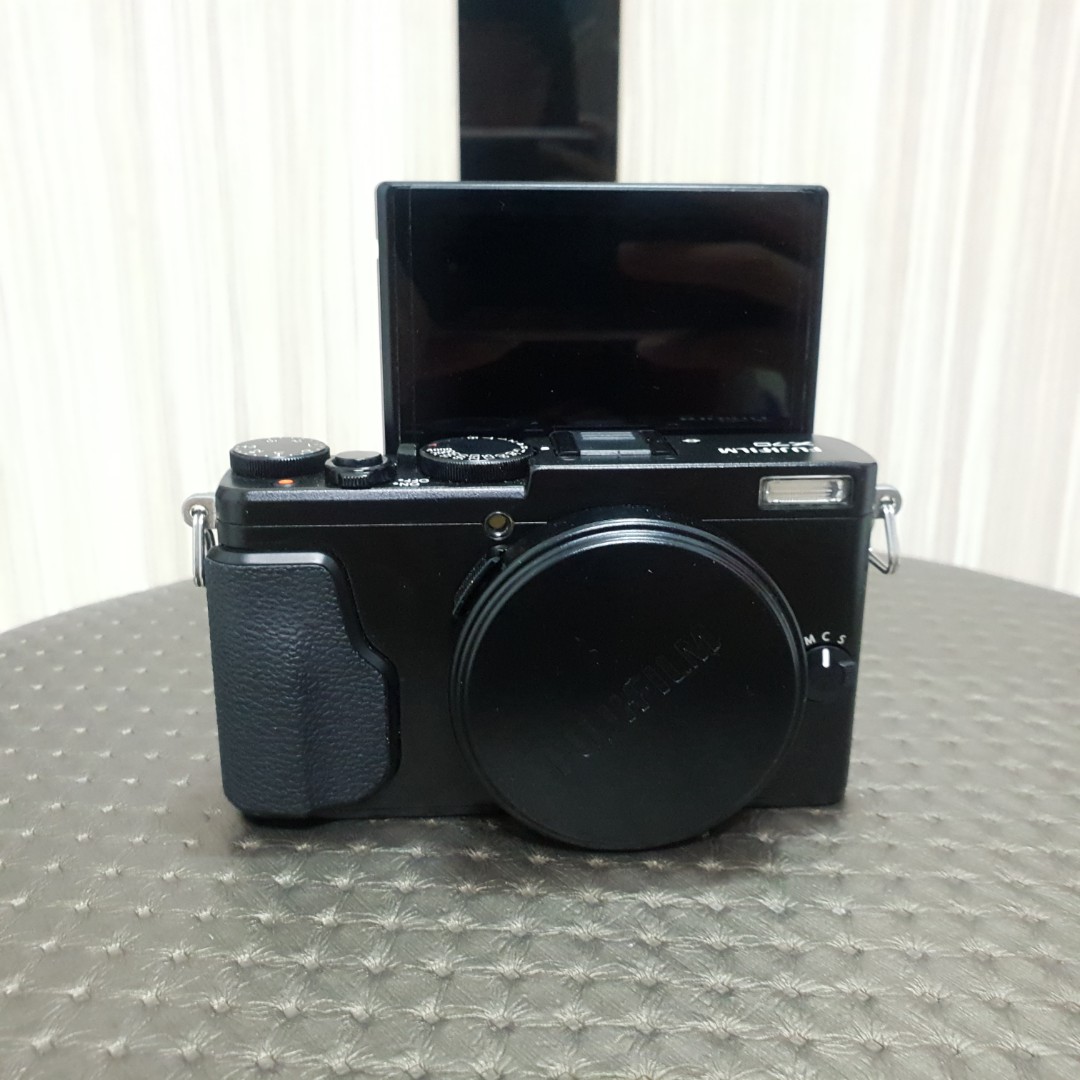 Preloved Fujifilm X70-3