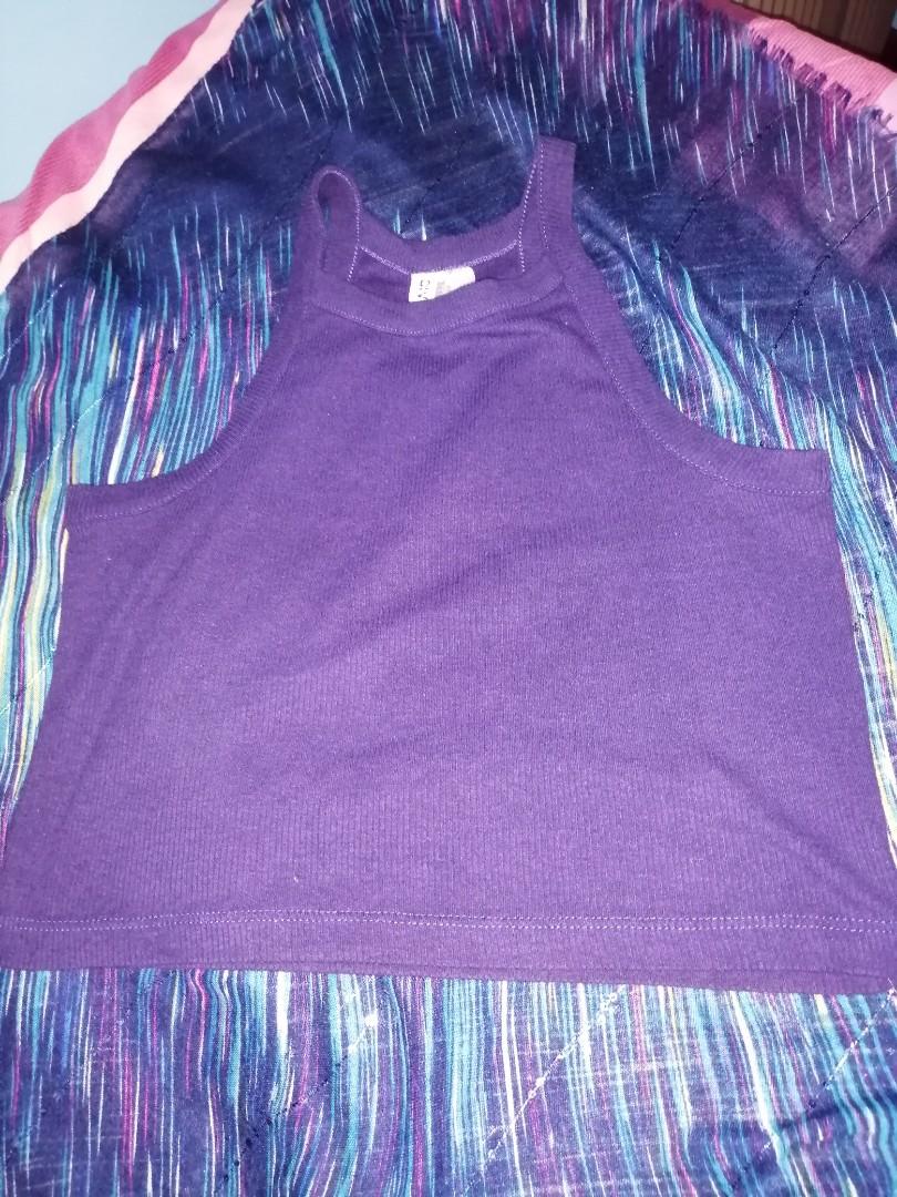 H&m crop top (Category: Sleeveless) located in Rizal. Submitted by ecalian (Listing ID 281167366, Image 1). Description: VGUC #IWD2020.