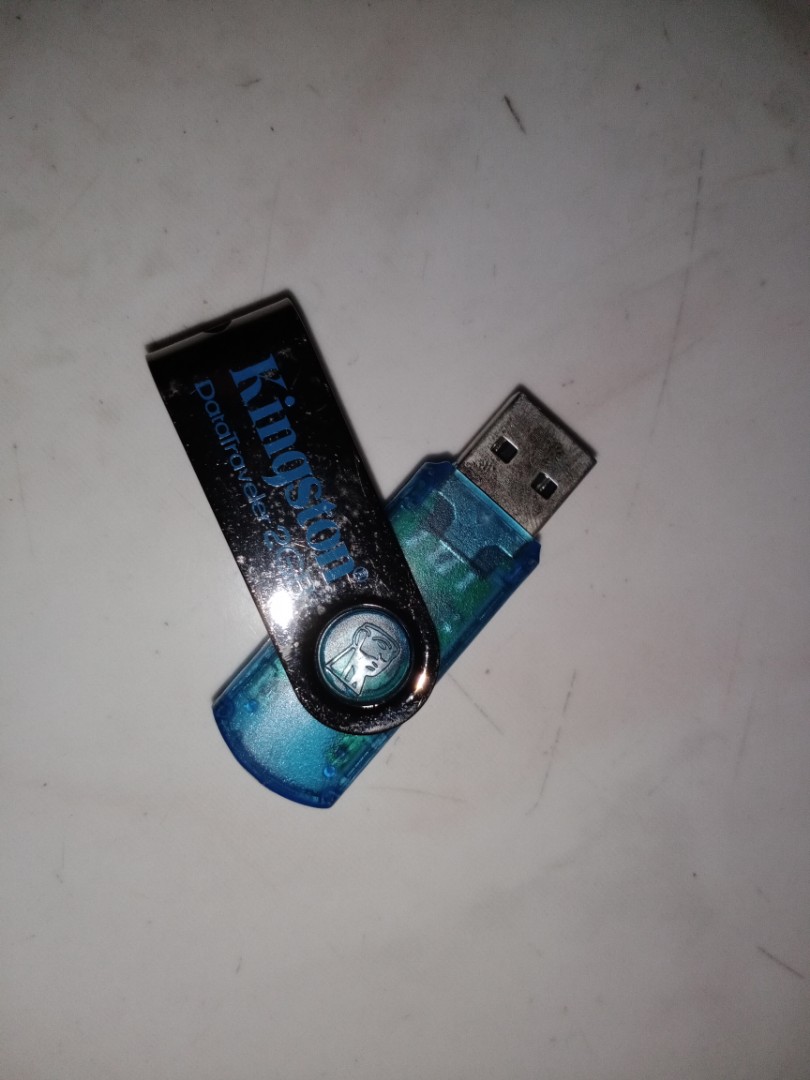 Kingston 2GB USB Flash Drive IWD2020, Computers & Tech, Parts