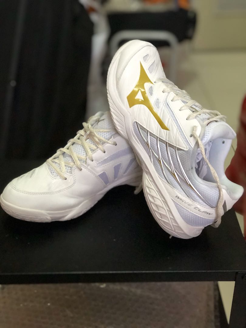 Mizuno badminton shoes indonesia deals