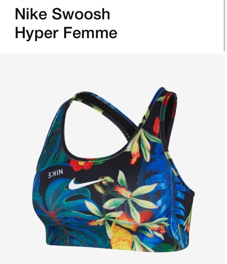 nike swoosh hyper femme sports bra